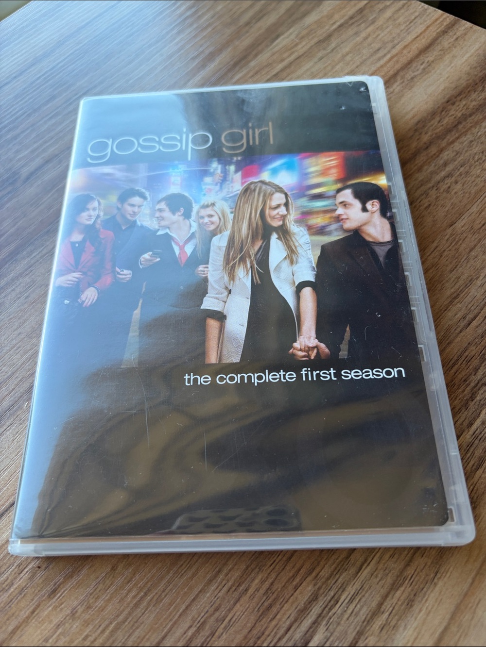 Gossip Girl: The Complete First Season - Black DVD Case